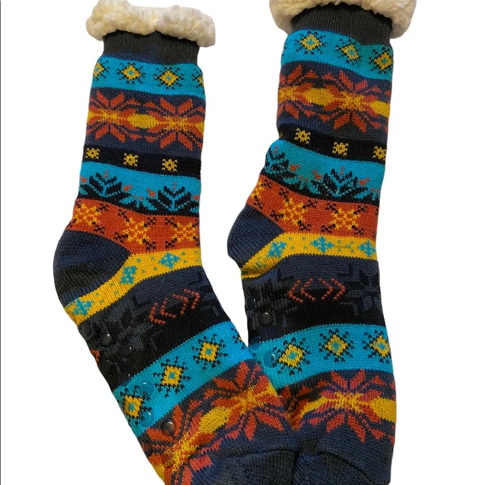 N/A aztec patterned